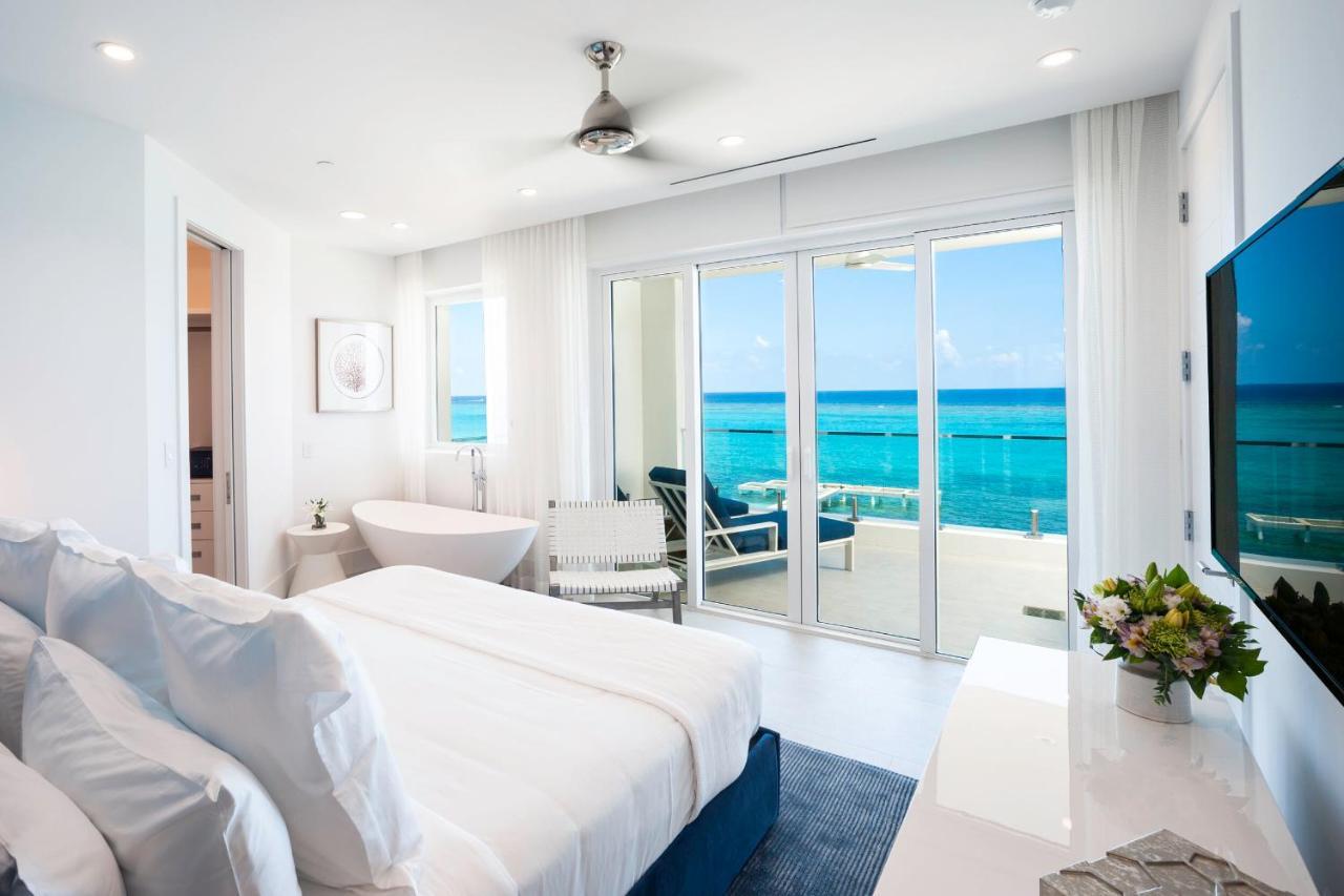 Rum Point Club Residences Driftwood Village 外观 照片