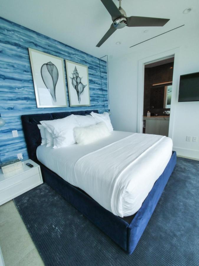 Rum Point Club Residences Driftwood Village 外观 照片
