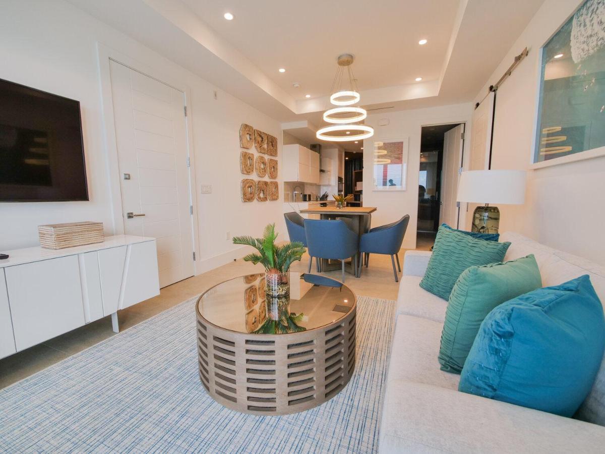 Rum Point Club Residences Driftwood Village 外观 照片
