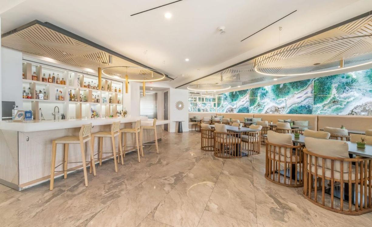 Rum Point Club Residences Driftwood Village 外观 照片